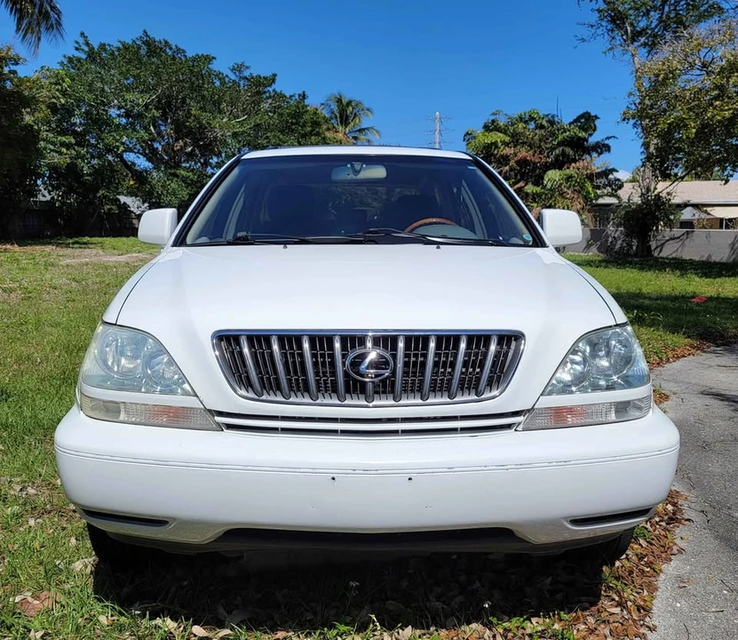 2003 Lexus RX 1st Gen - Image 8 of 15