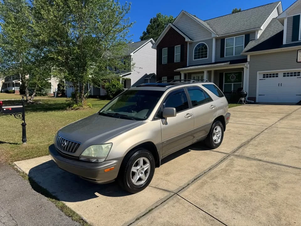 2003 Lexus RX 1st Gen - Image 3 of 13