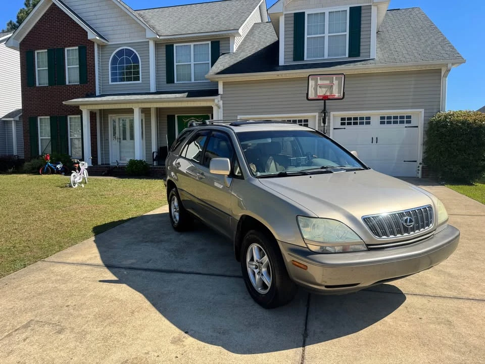 2003 Lexus RX 1st Gen - Image 4 of 13