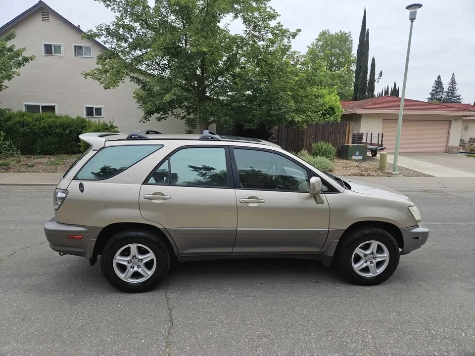 2003 Lexus RX 1st Gen - Image 4 of 13