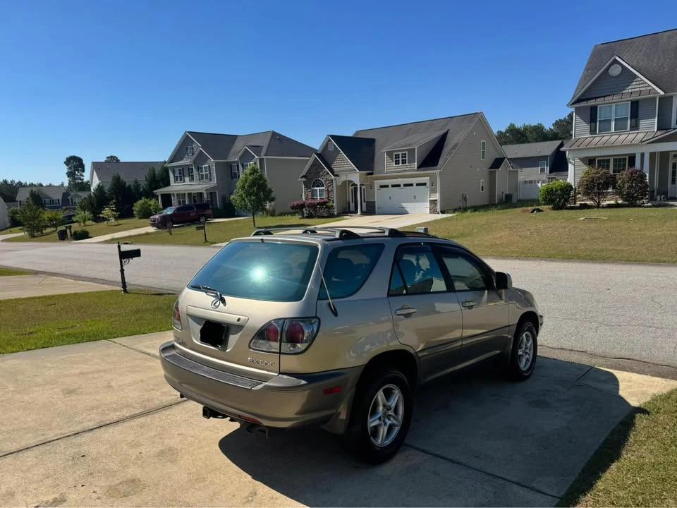 2003 Lexus RX 1st Gen - Image 6 of 13