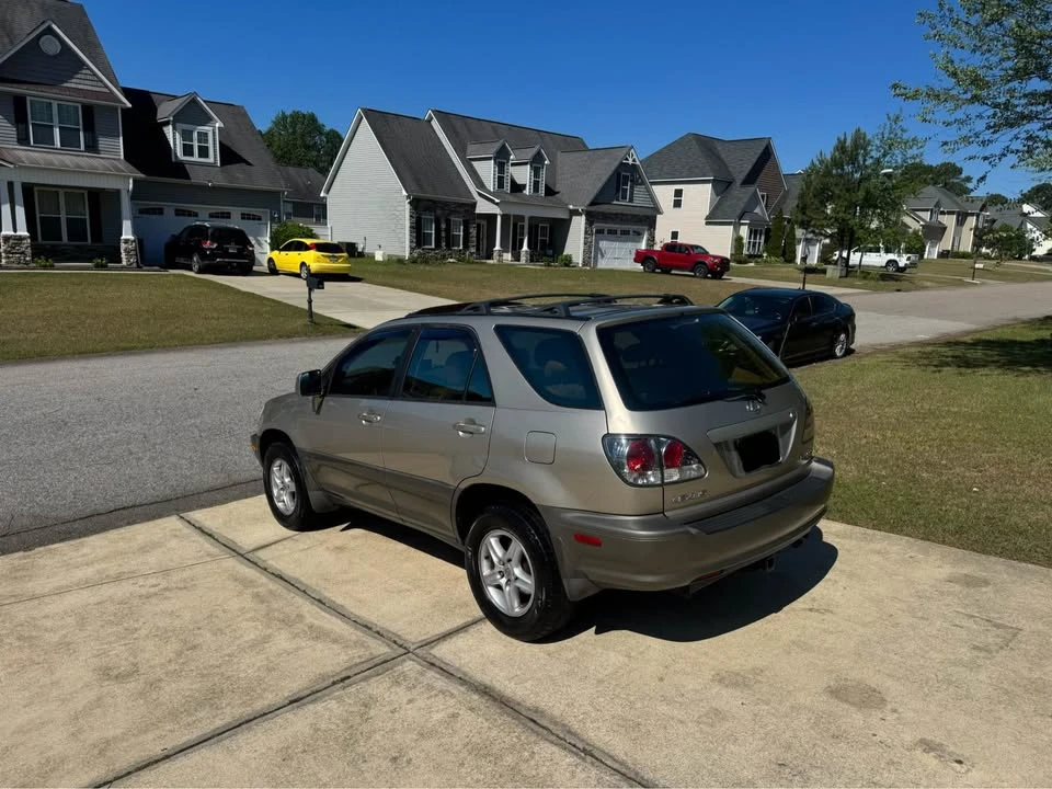 2003 Lexus RX 1st Gen - Image 5 of 13