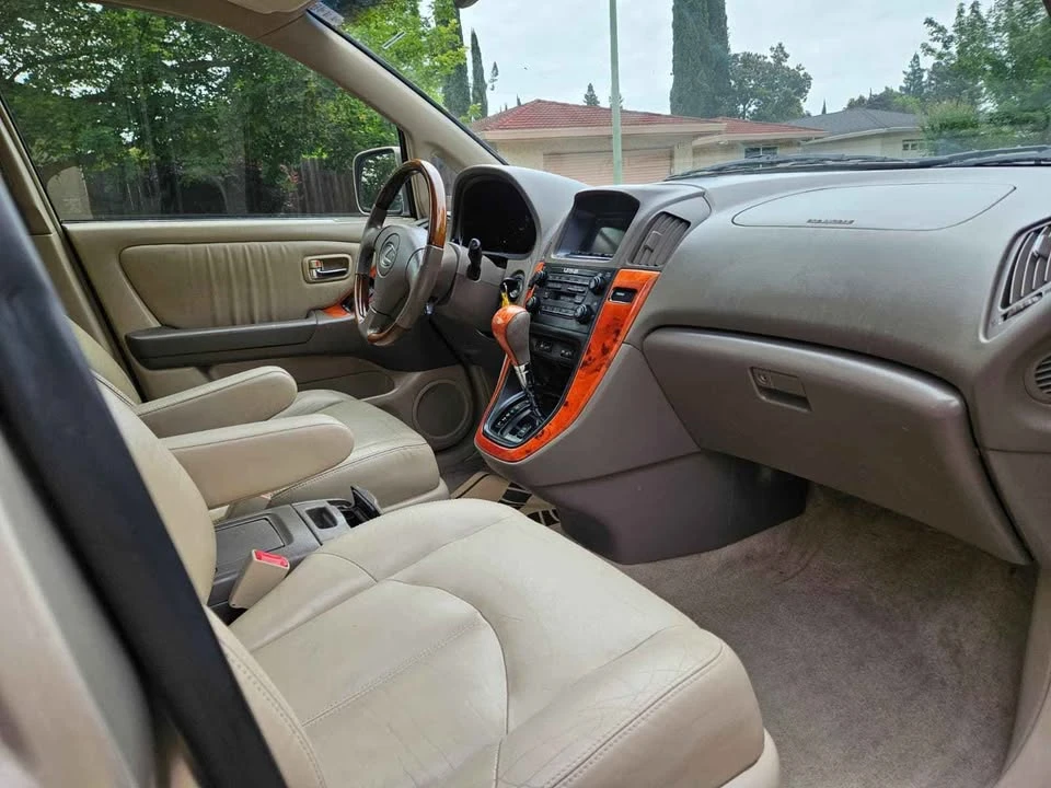 2003 Lexus RX 1st Gen - Image 9 of 13