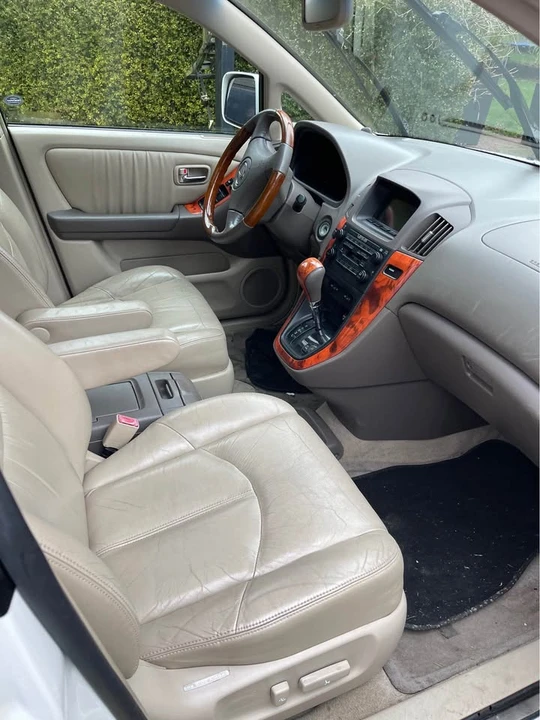 2003 Lexus RX 1st Gen - Image 3 of 5