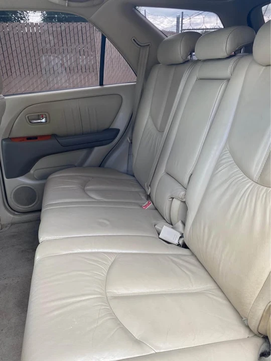 2003 Lexus RX 1st Gen - Image 11 of 13