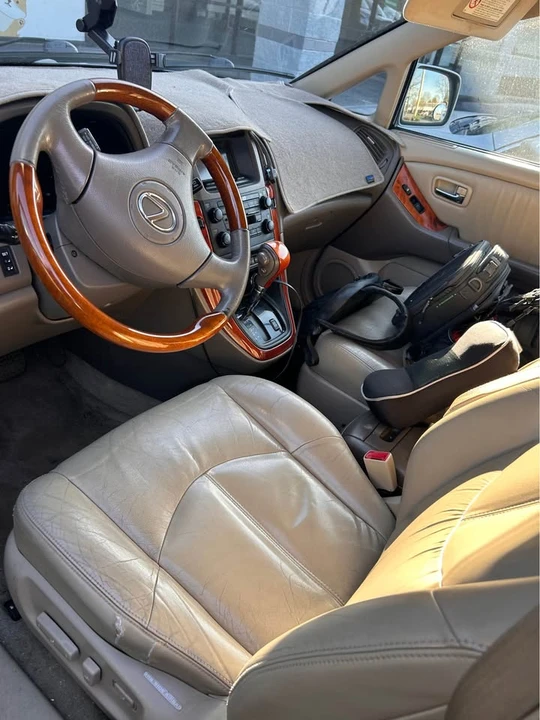 2003 Lexus RX 1st Gen - Image 8 of 14