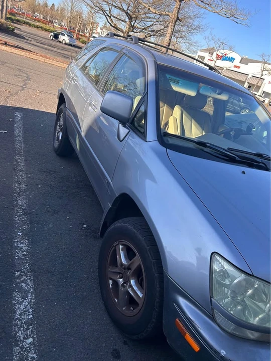 2003 Lexus RX 1st Gen - Image 2 of 14
