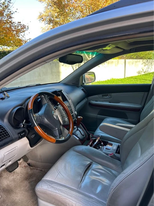 2003 Lexus RX 2nd Gen - Image 9 of 12