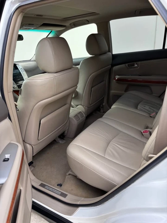 2003 Lexus RX 2nd Gen - Image 10 of 12