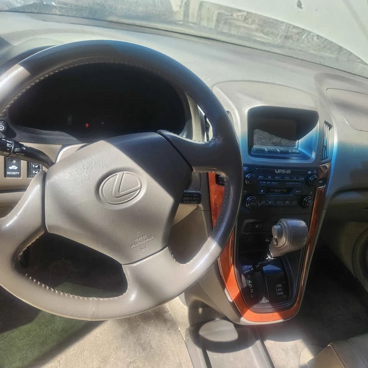 2003 Lexus RX 2nd Gen - Image 5 of 11