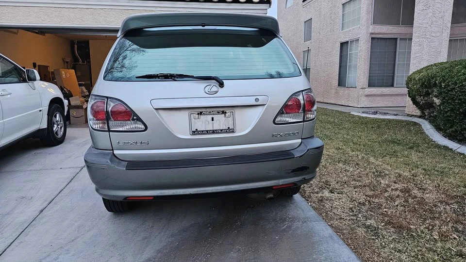 2003 Lexus RX 1st Gen - Image 2 of 16