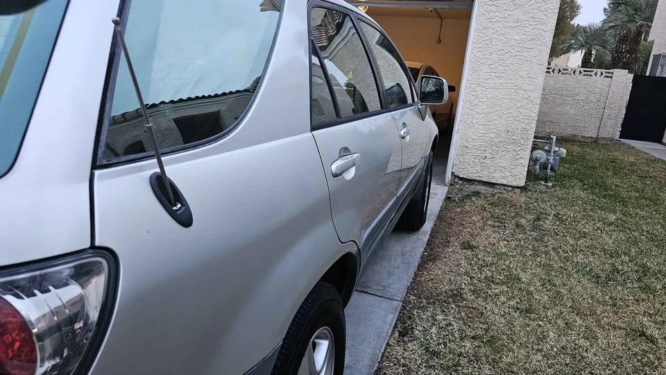 2003 Lexus RX 1st Gen - Image 4 of 16