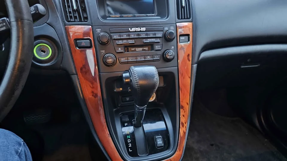 2003 Lexus RX 1st Gen - Image 11 of 16
