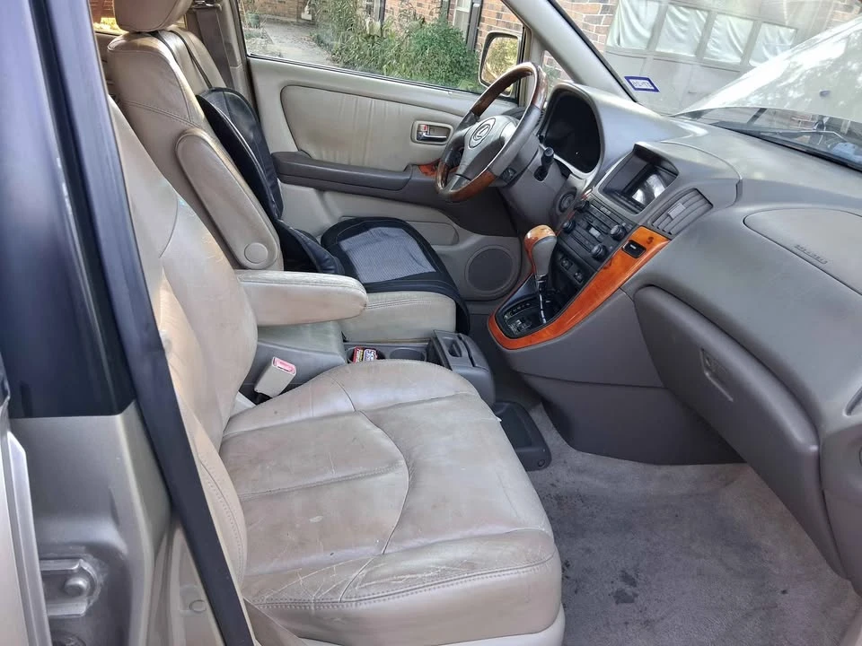 2003 Lexus RX 1st Gen - Image 6 of 8