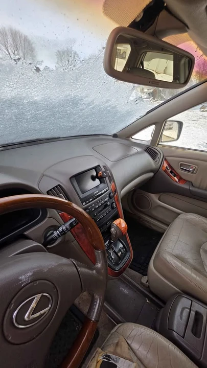 2003 Lexus RX 1st Gen - Image 5 of 5