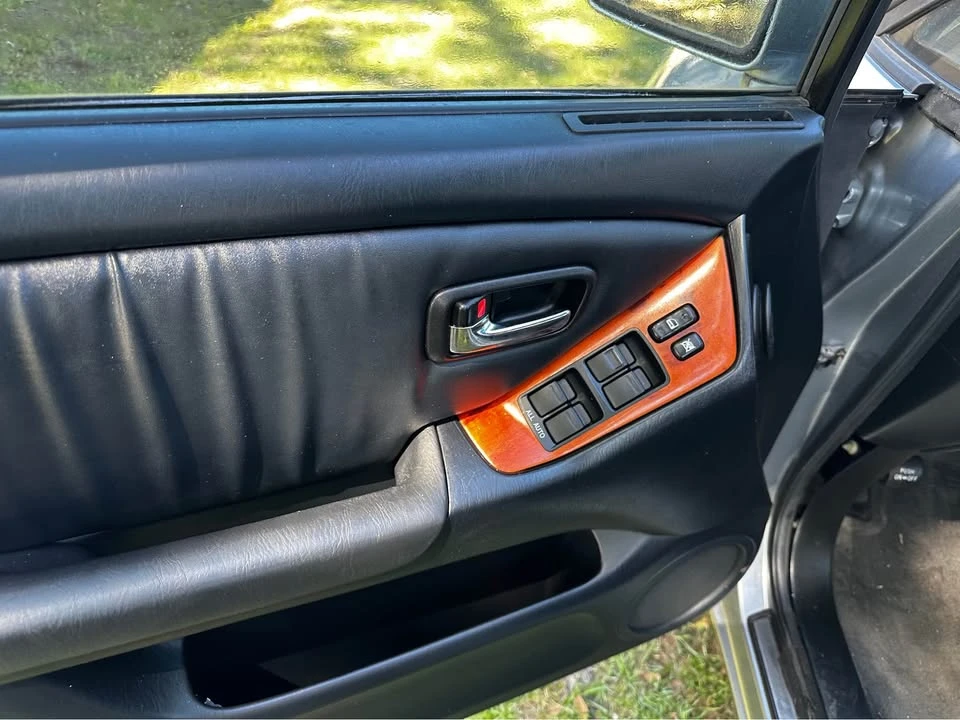 2003 Lexus RX 1st Gen - Image 13 of 17