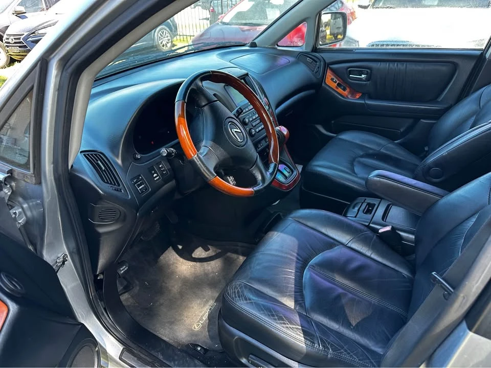 2003 Lexus RX 1st Gen - Image 8 of 17