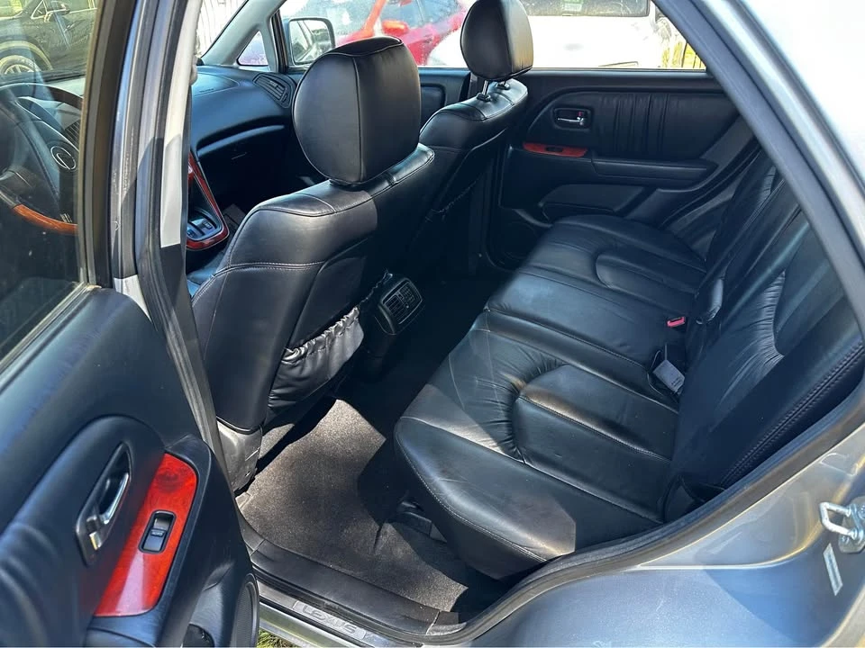 2003 Lexus RX 1st Gen - Image 9 of 17