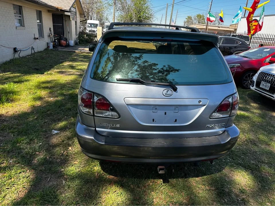 2003 Lexus RX 1st Gen - Image 6 of 17
