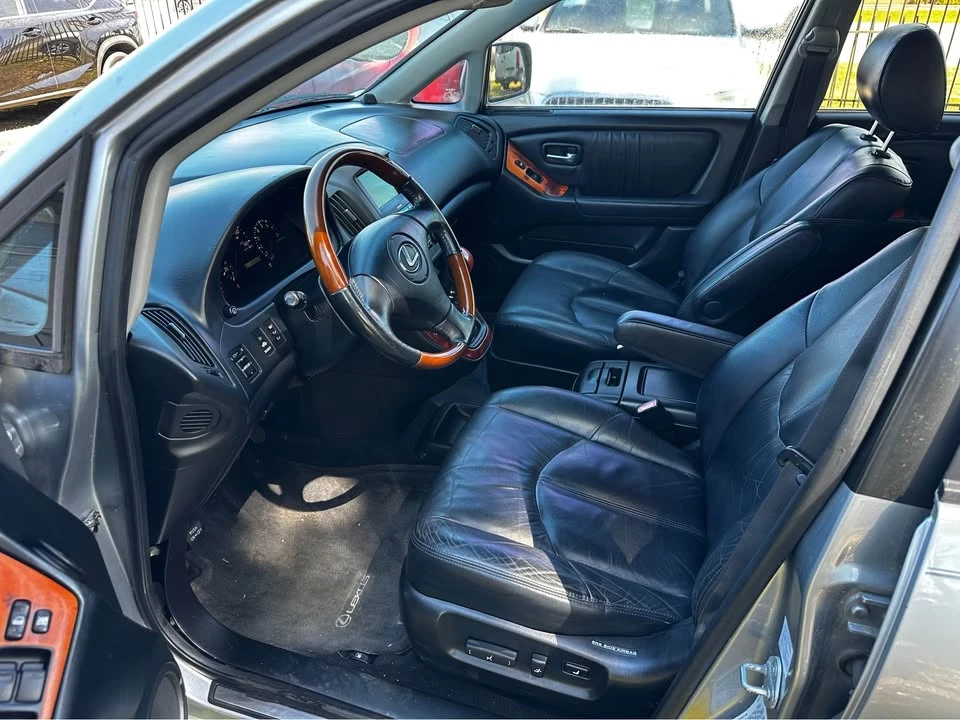 2003 Lexus RX 1st Gen - Image 15 of 17