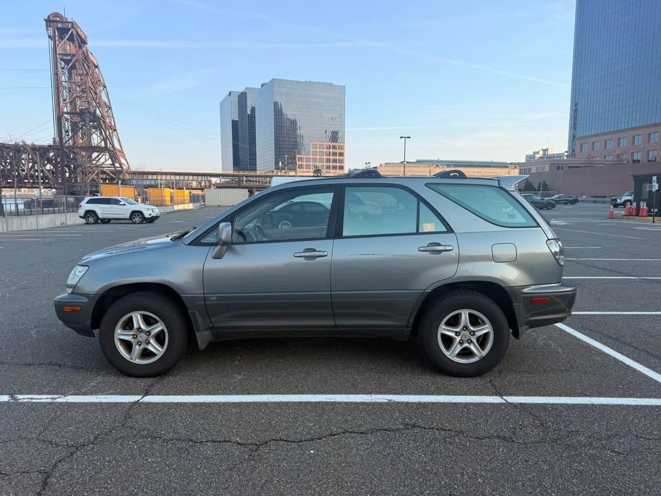 2003 Lexus RX 1st Gen - Image 2 of 4