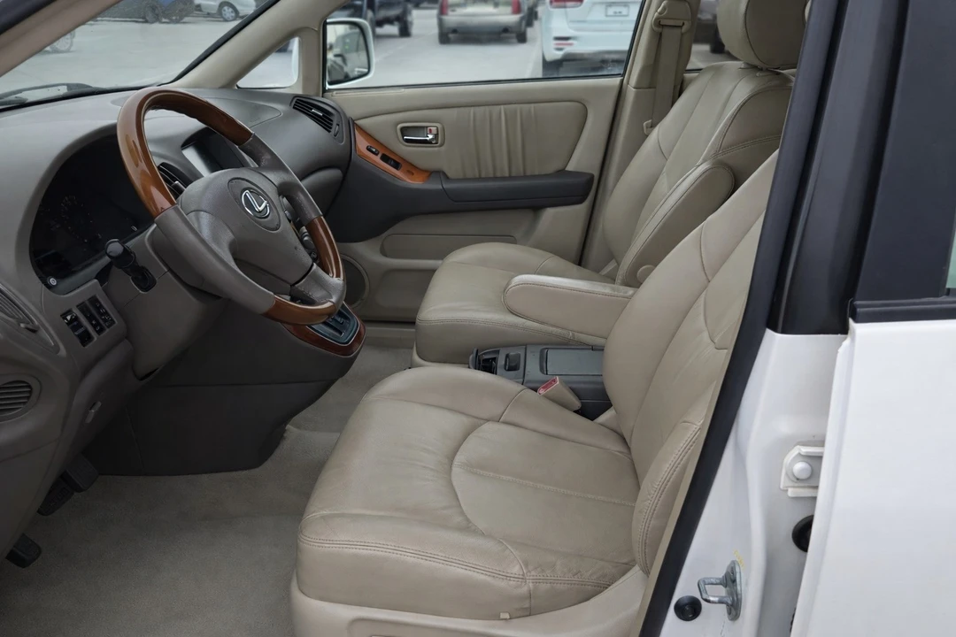 2003 Lexus RX 1st Gen - Image 7 of 12