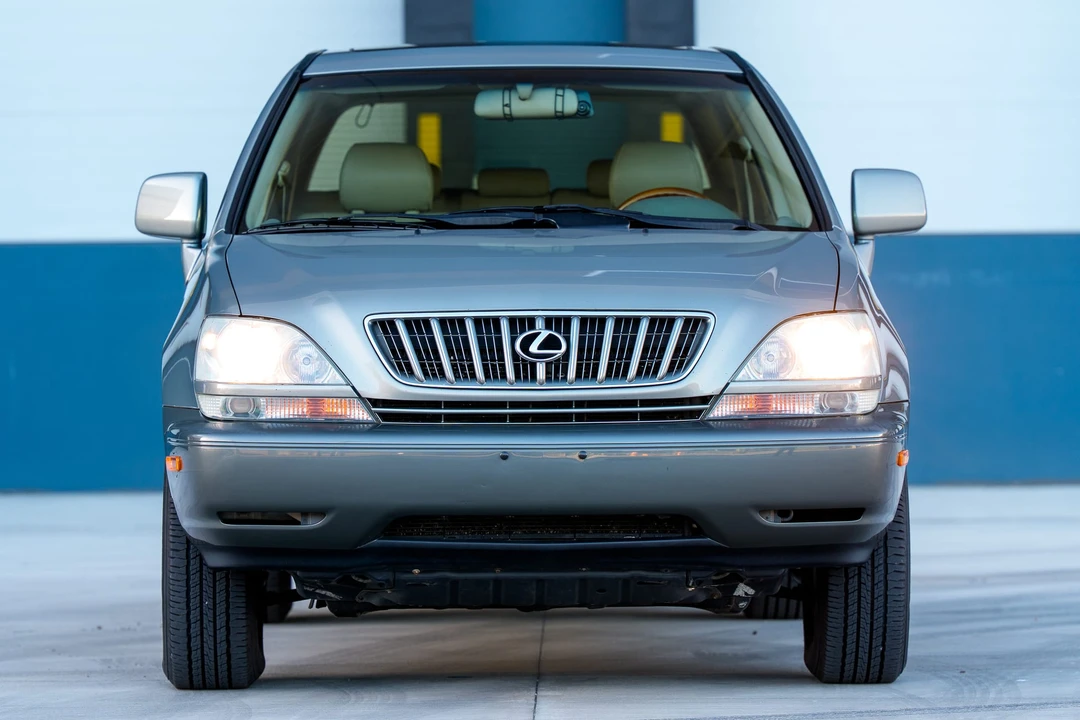 2003 Lexus RX 1st Gen - Image 11 of 31