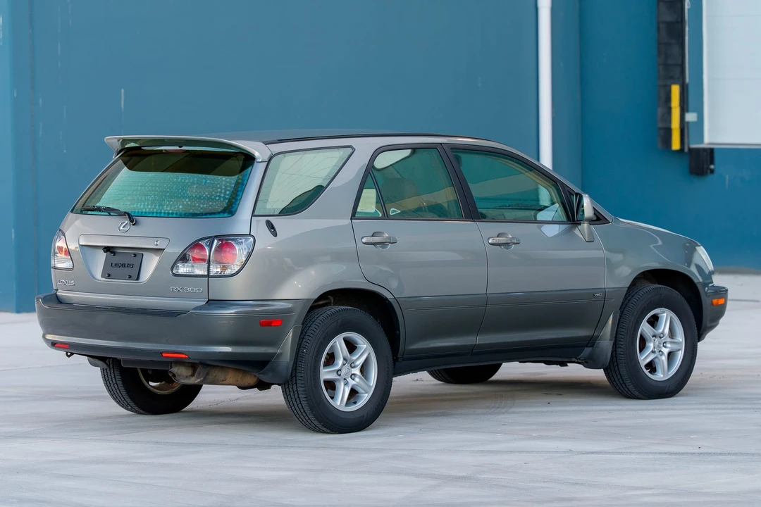 2003 Lexus RX 1st Gen - Image 27 of 31
