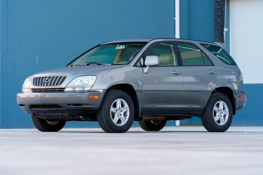 2003 Lexus RX 1st Gen - Image 2 of 31