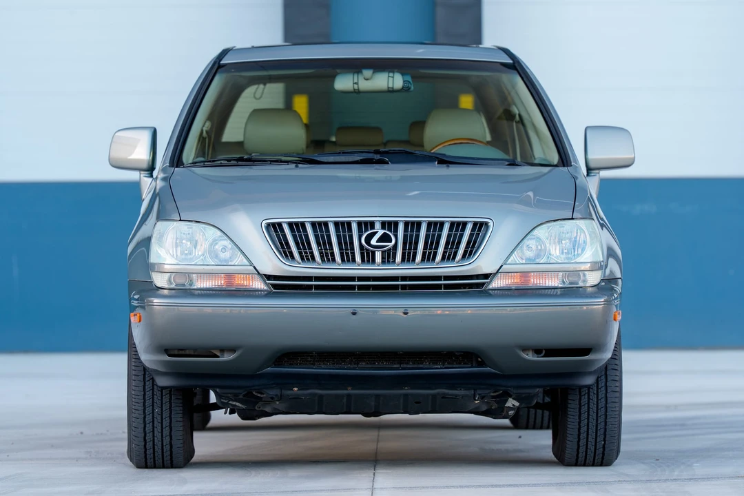 2003 Lexus RX 1st Gen - Image 12 of 31