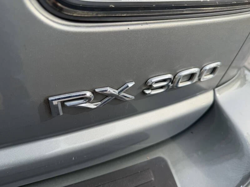 2003 Lexus RX 1st Gen - Image 16 of 21