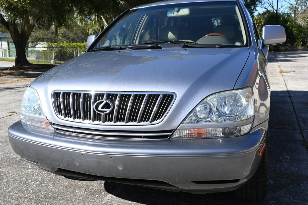 2003 Lexus RX 1st Gen - Image 2 of 31