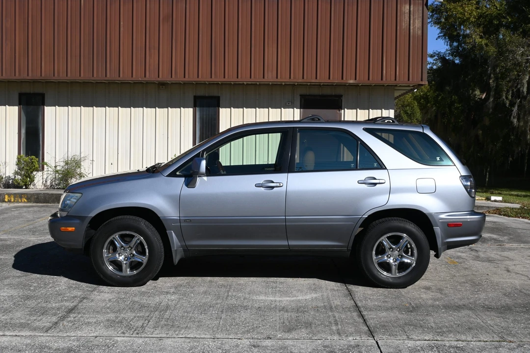 2003 Lexus RX 1st Gen - Image 13 of 31