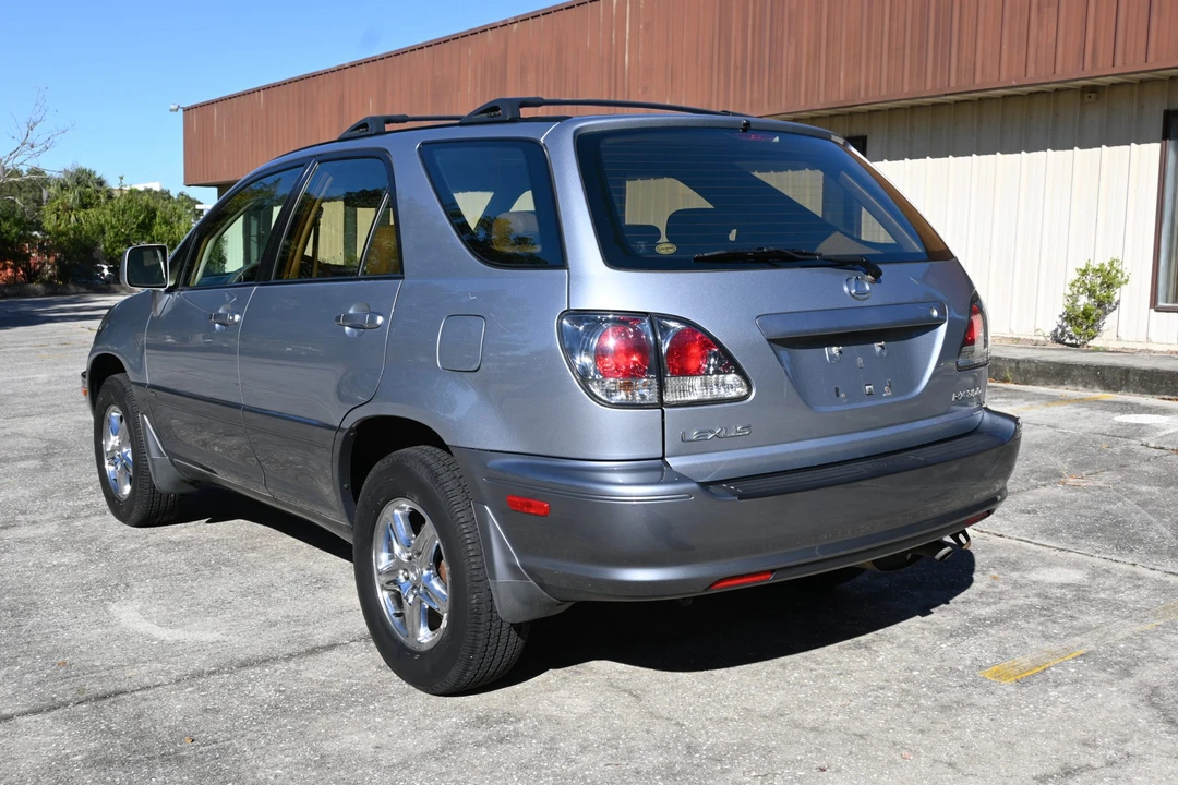 2003 Lexus RX 1st Gen - Image 18 of 31