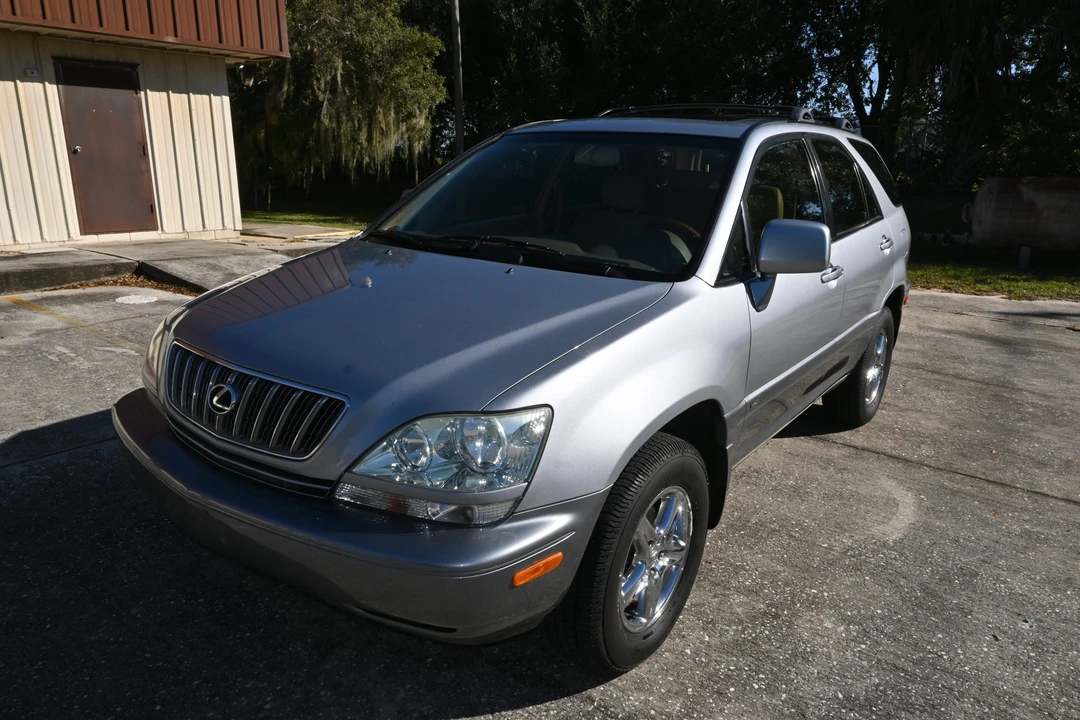 2003 Lexus RX 1st Gen - Image 4 of 31