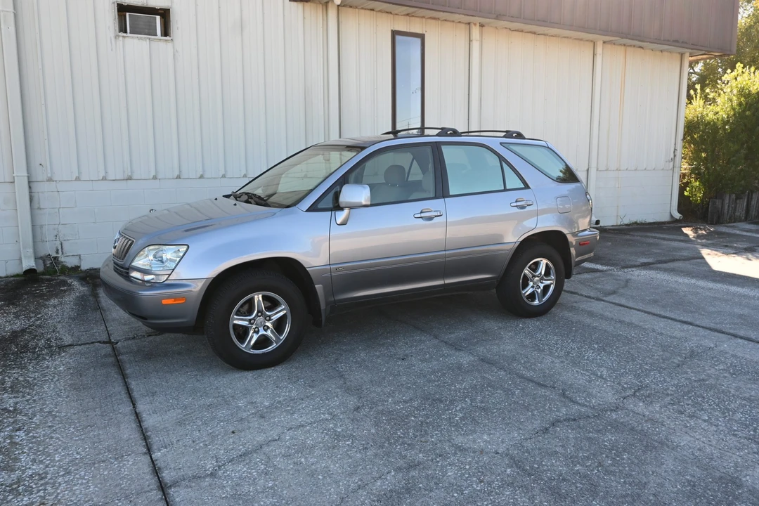 2003 Lexus RX 1st Gen - Image 11 of 31