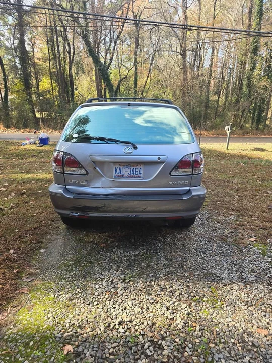 2003 Lexus RX 1st Gen - Image 4 of 10