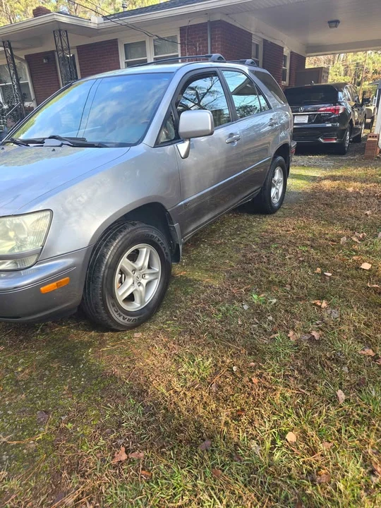 2003 Lexus RX 1st Gen - Image 3 of 10