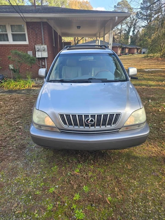2003 Lexus RX 1st Gen - Image 2 of 10
