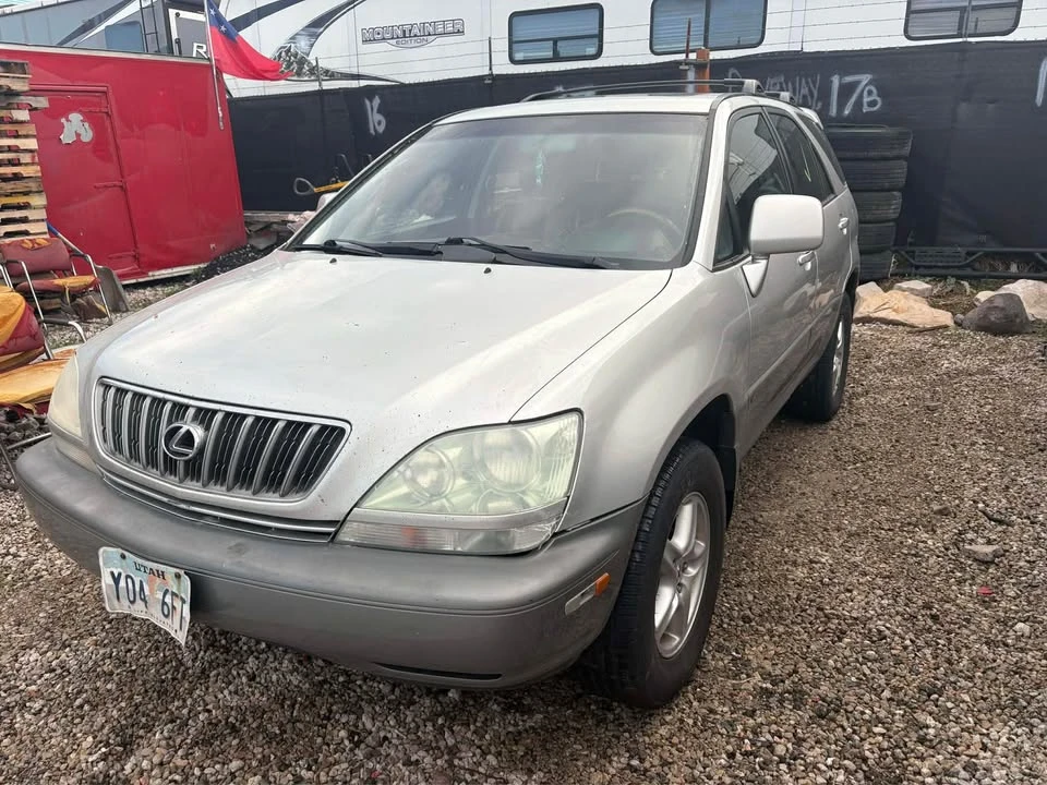 2003 Lexus RX 1st Gen - Image 2 of 5