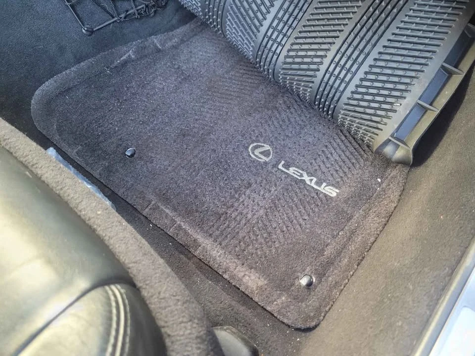 2003 Lexus SC430 - Image 10 of 16