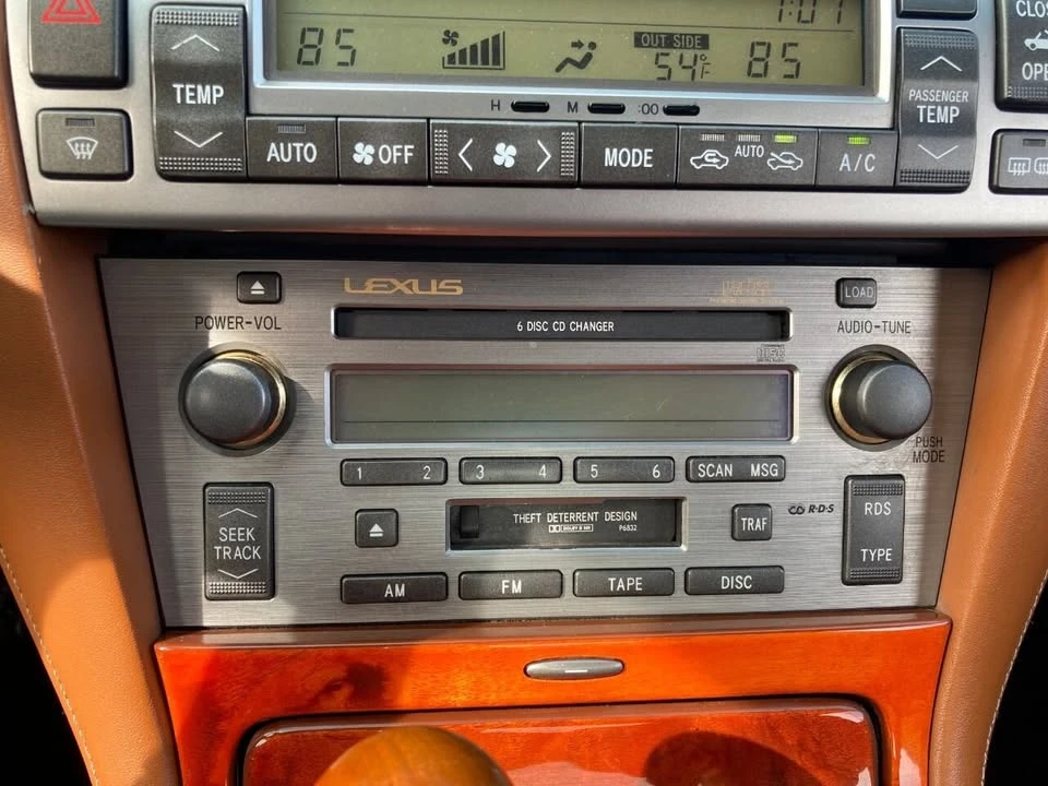 2003 Lexus SC430 - Image 19 of 20