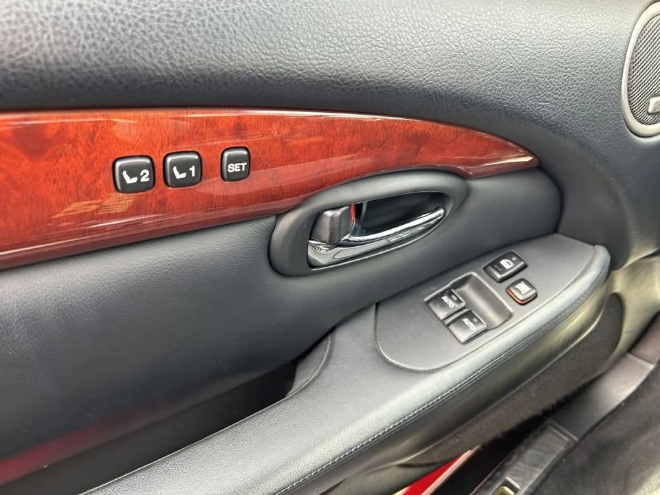 2003 Lexus SC430 - Image 10 of 20