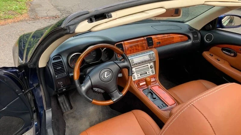 2003 Lexus SC430 - Image 11 of 21