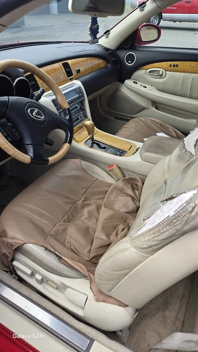 2003 Lexus SC430 - Image 8 of 10