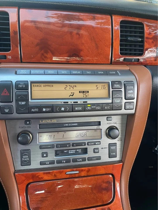 2003 Lexus SC430 - Image 8 of 9