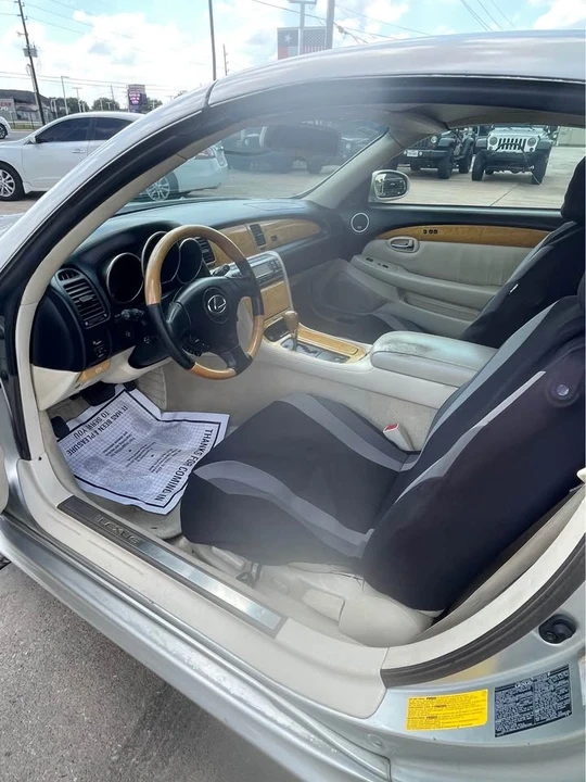 2003 Lexus SC430 - Image 12 of 13