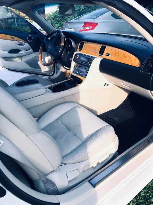 2003 Lexus SC430 - Image 5 of 10