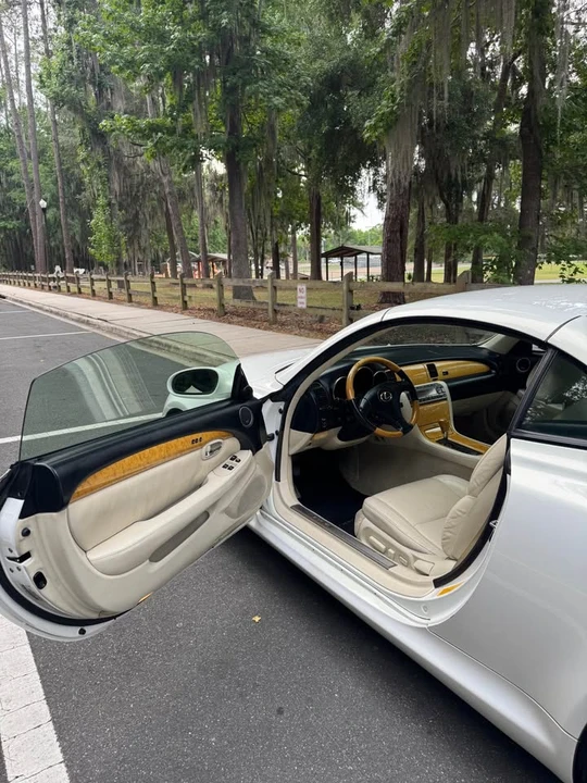 2003 Lexus SC430 - Image 11 of 20