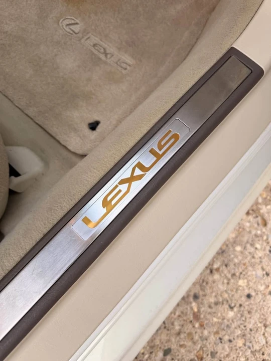 2003 Lexus SC430 - Image 12 of 20